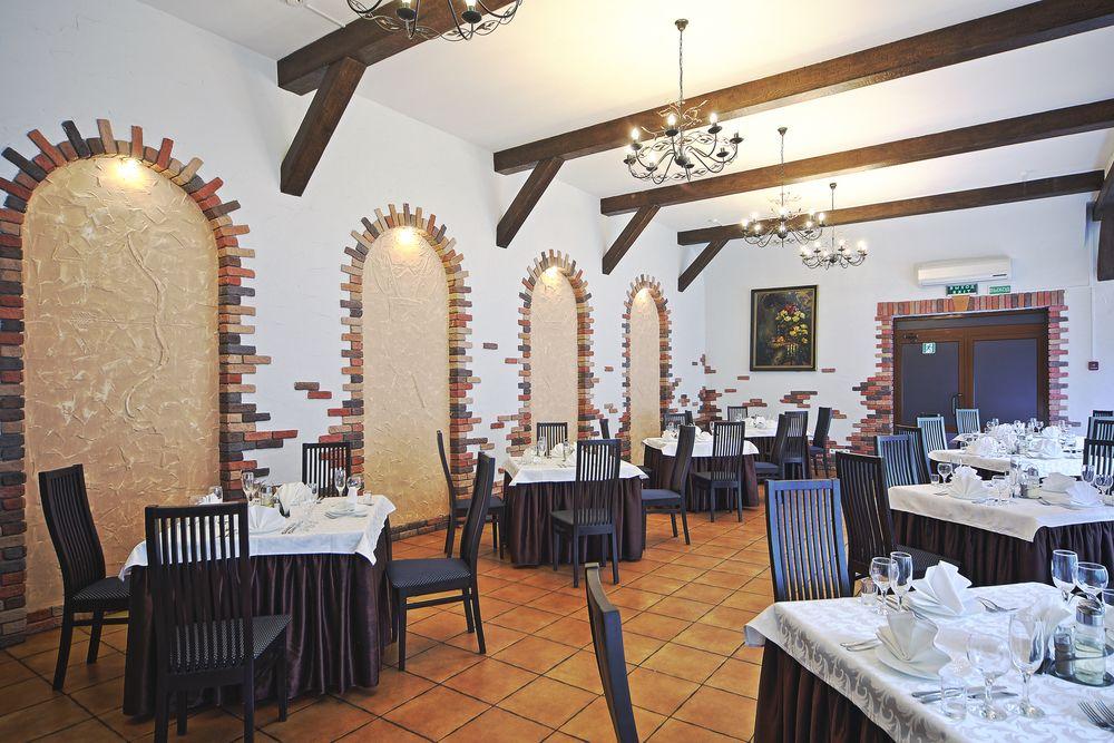 Tourist Hotel Минск Екстериор снимка
