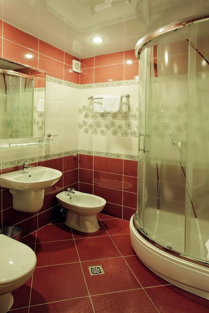 Tourist Hotel Минск Екстериор снимка
