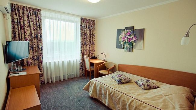 Tourist Hotel Минск Стая снимка