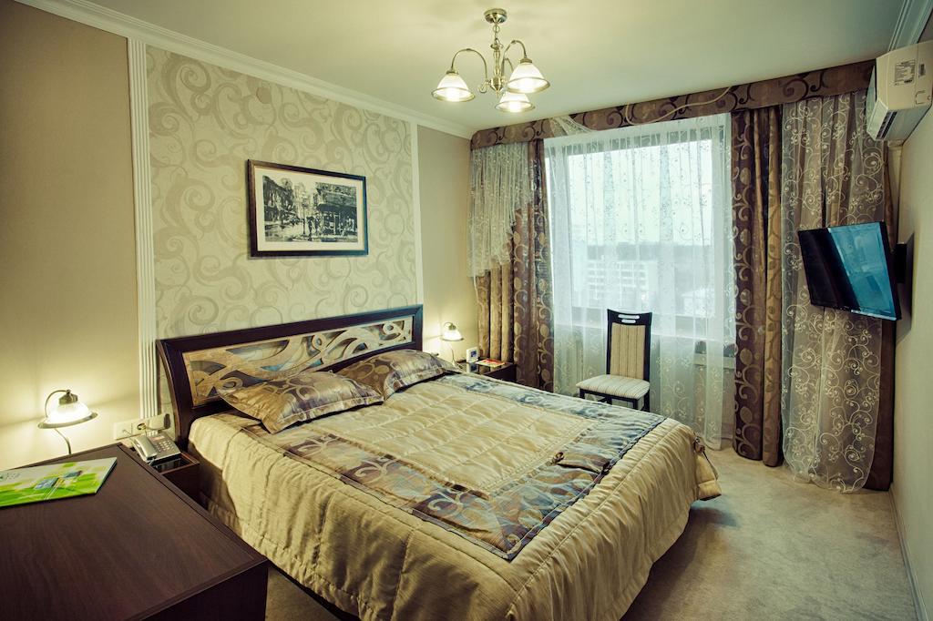 Tourist Hotel Минск Стая снимка