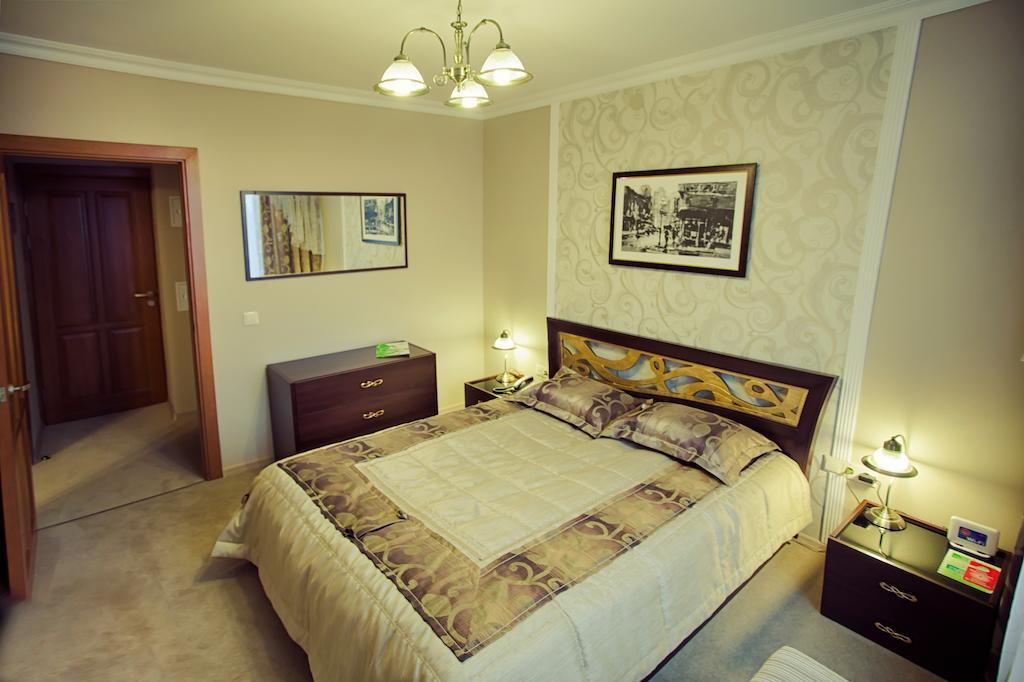 Tourist Hotel Минск Екстериор снимка