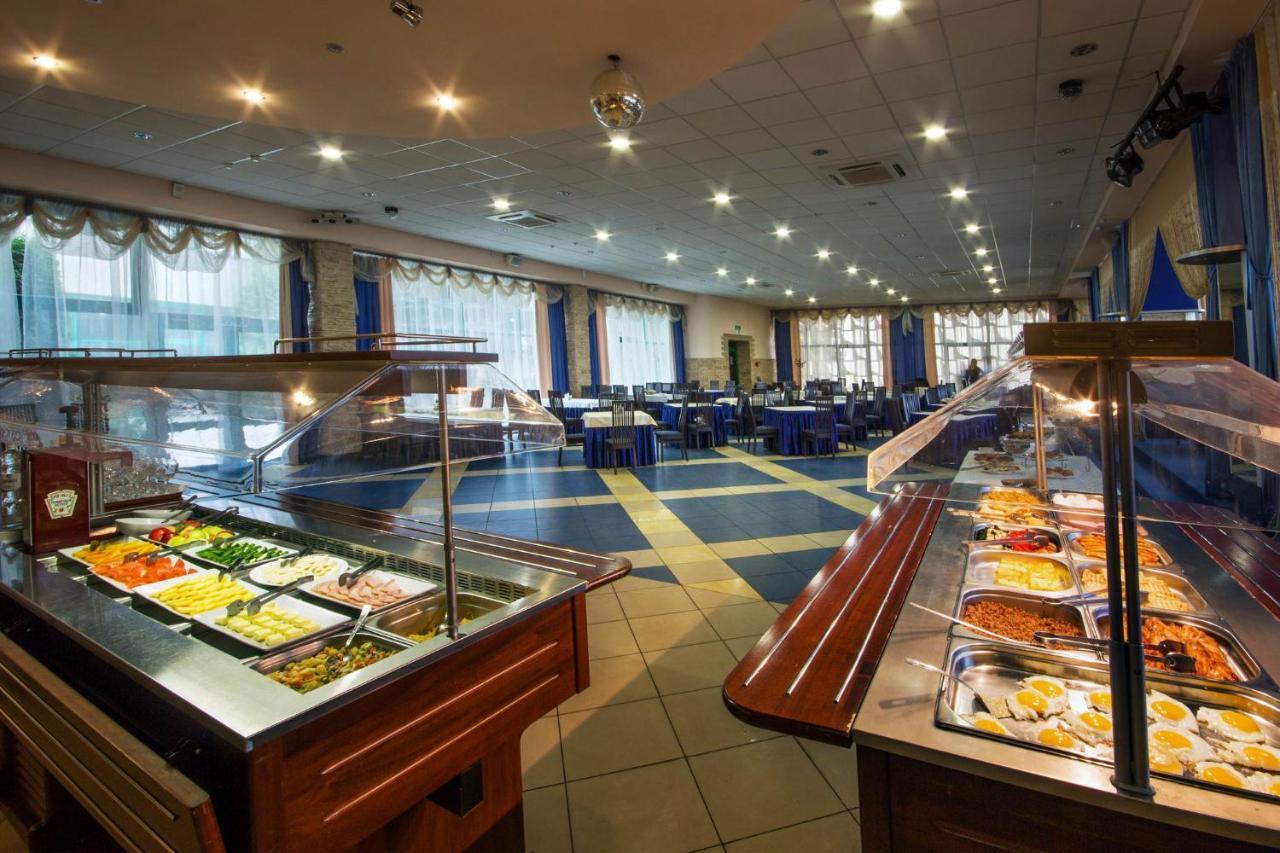 Tourist Hotel Минск Екстериор снимка
